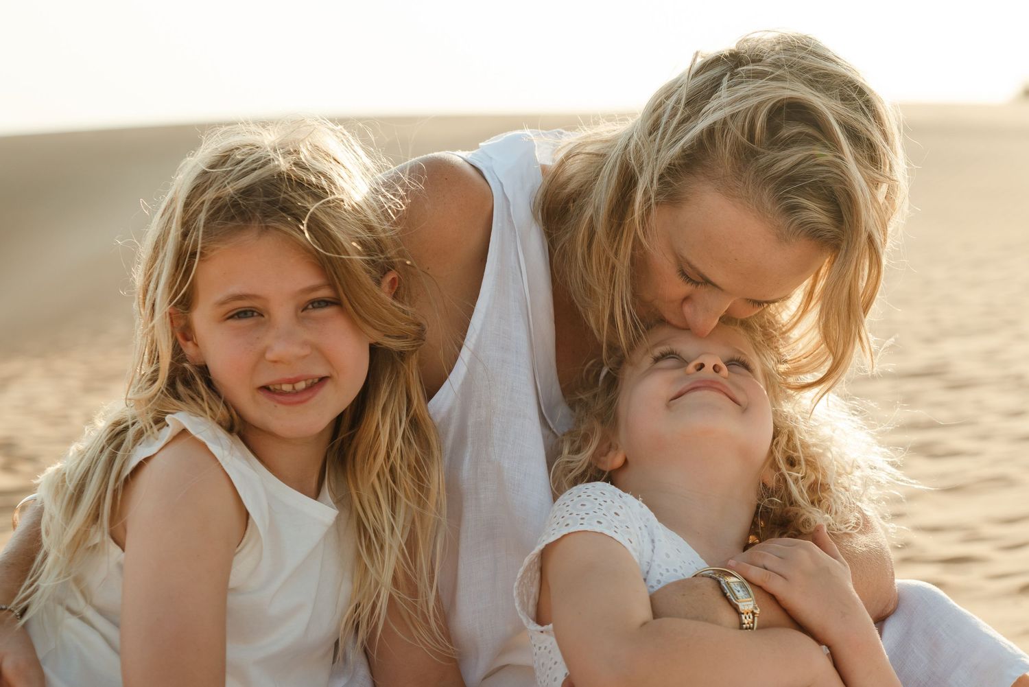 family desert photoshoot in abu dhabi