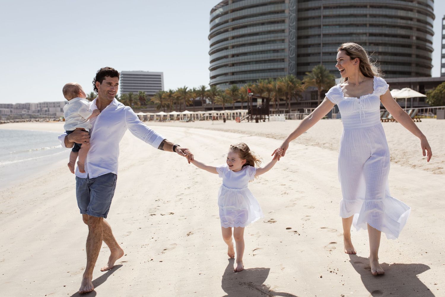 Family photographer abu dhabi al muneera beach