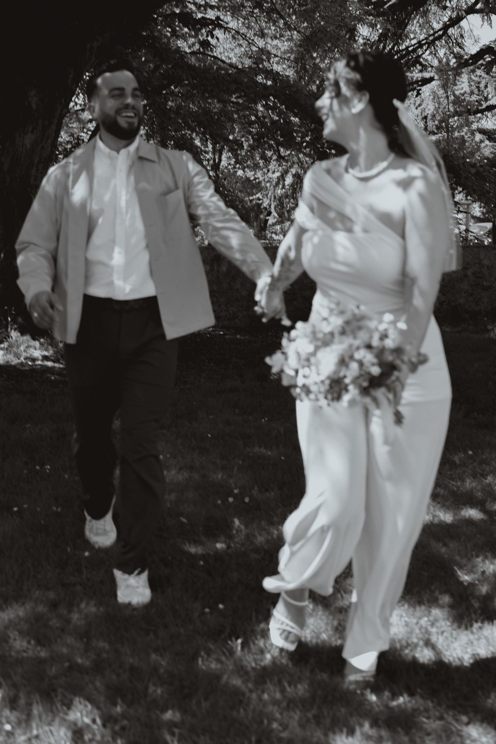 Photographe fribourg authentique naturel emotion maternité grossesse mariage grain vintage lumière noir et blanc portraits mini session