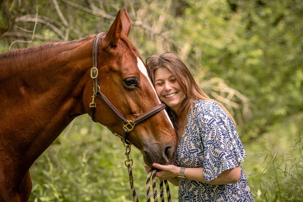 Photo cheval et sa cavalière