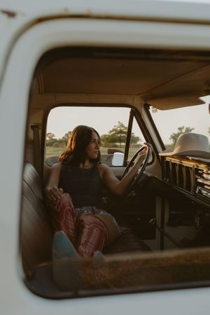Storytelling photography capturing natural connection by Sydney Romero, La Grange TX photographer