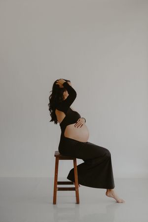 model, pregnant, maternity, baby, inspo, editorial photography capturing natural connection by Sydney Romero, La Grange TX photographer
