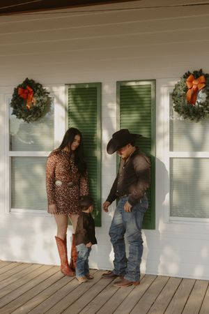 family, holiday, Christmas, fun, golden, Storytelling photography capturing natural connection by Sydney Romero, La Grange TX photographer