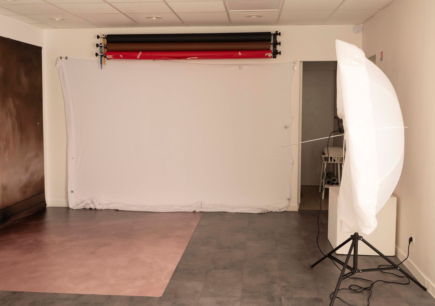 Studio photo Poitiers et Montamisé. Photographe Jessica B Studio Plume de Douceur Photographe de famille, bébé, grossesse Entreprise
