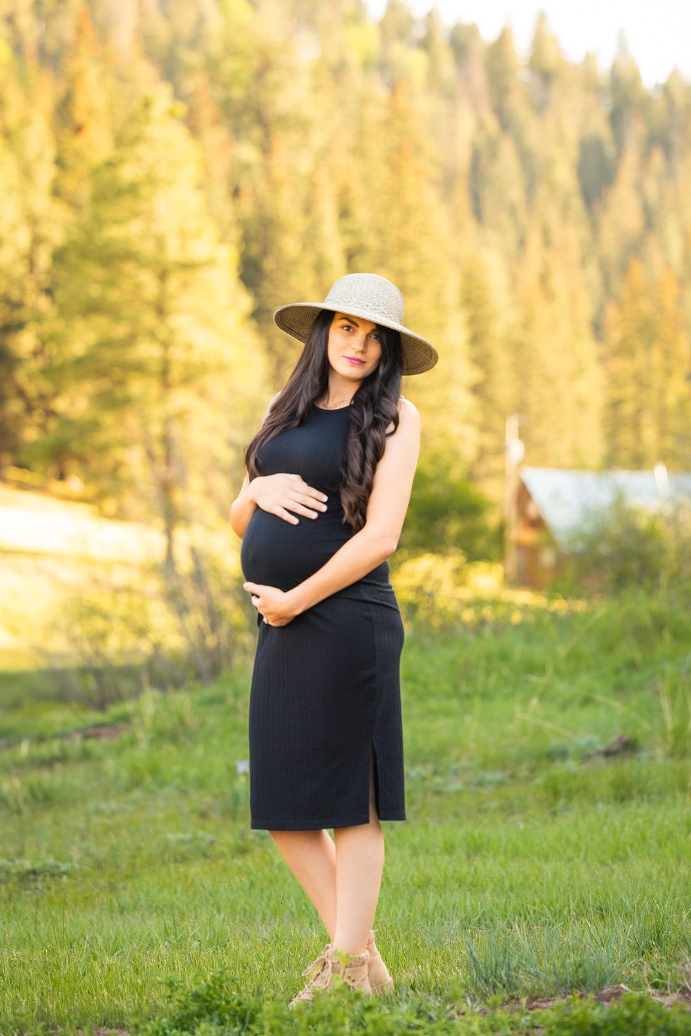 Maternity photography in the New Mexico Jemez Mountains