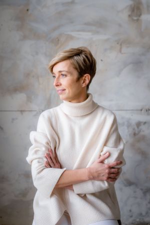 Portretni foceni v atelieru Pardubice Studio 22. Oceňovaná portretni a boudoir fotografka Sarka Duchacova.