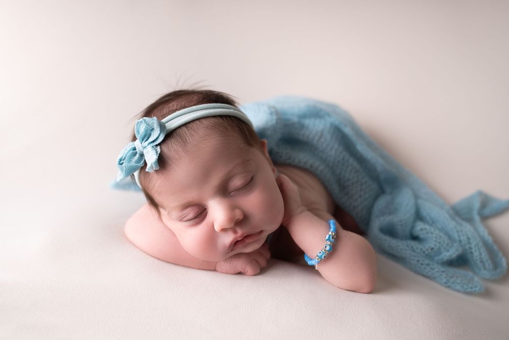 Simi Valley newborn photographer, newborn photography in Woodland Hills, best newborn photography