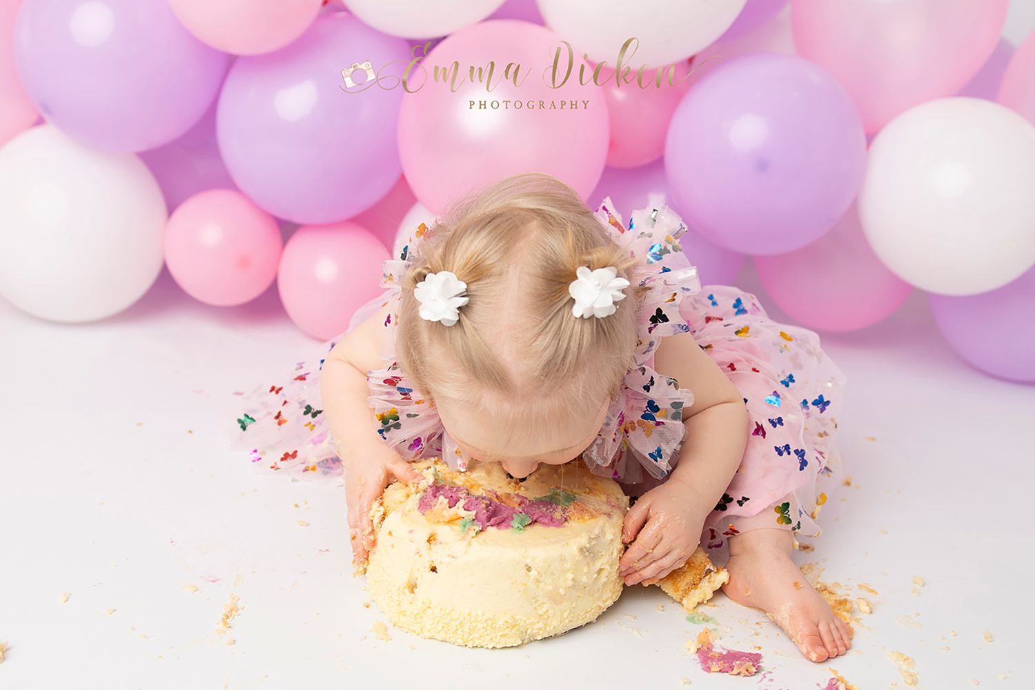 Baby cake smash at Emma Dicken Photography