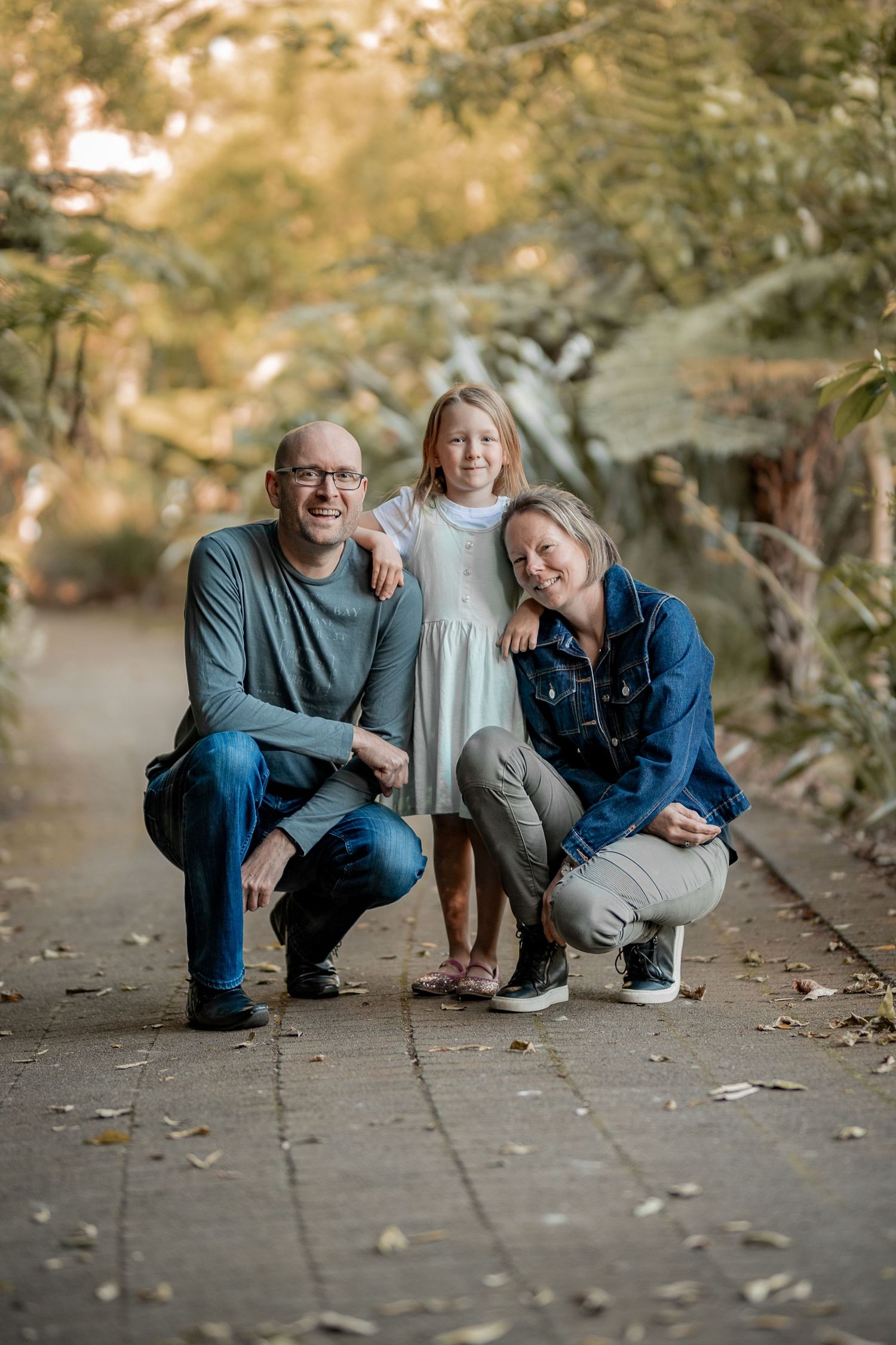 Family photos in nature setting Hamilton