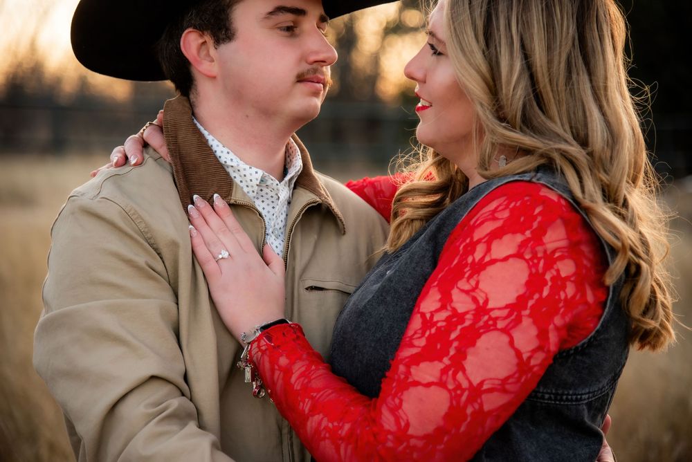 Couples and Engagement Photography Sessions in Waco, Texas with Natalia Burrows Photography