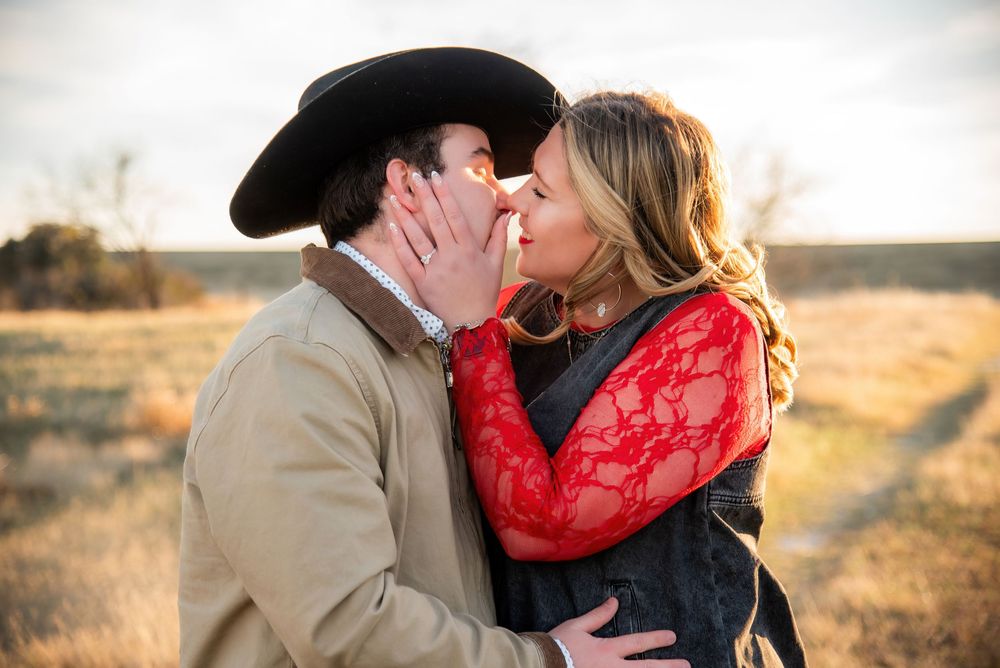 Couples and Engagement Photography Sessions in Waco, Texas with Natalia Burrows Photography