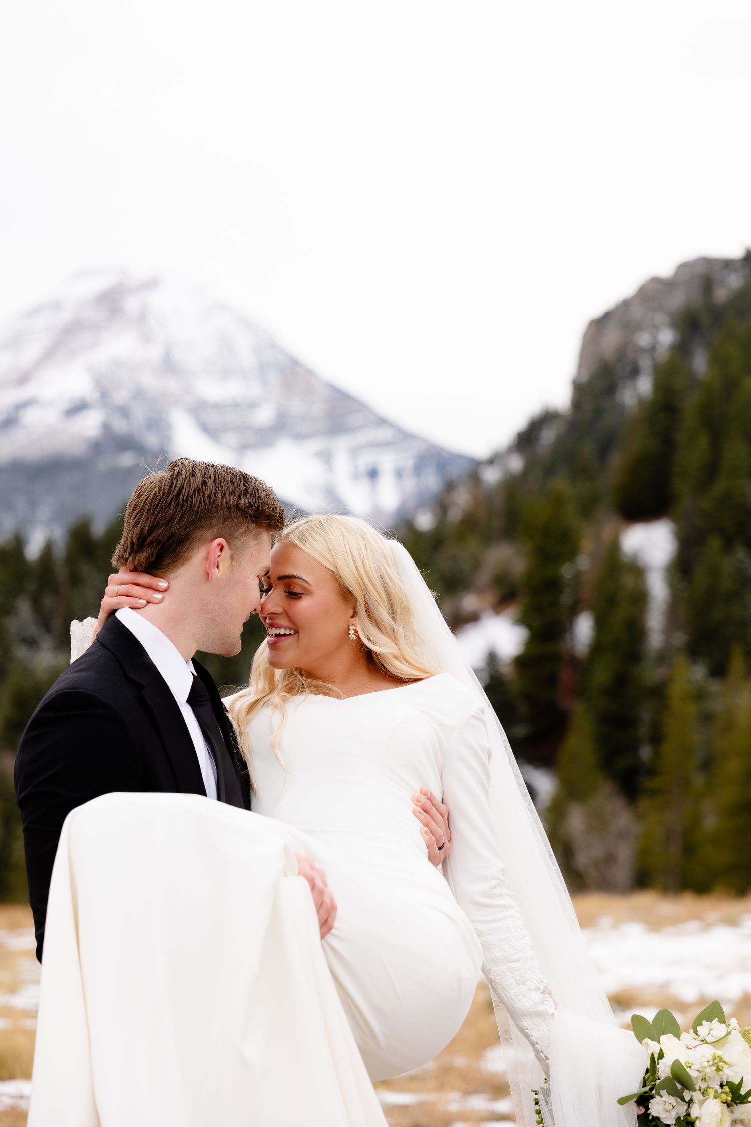 winter bridal photos
