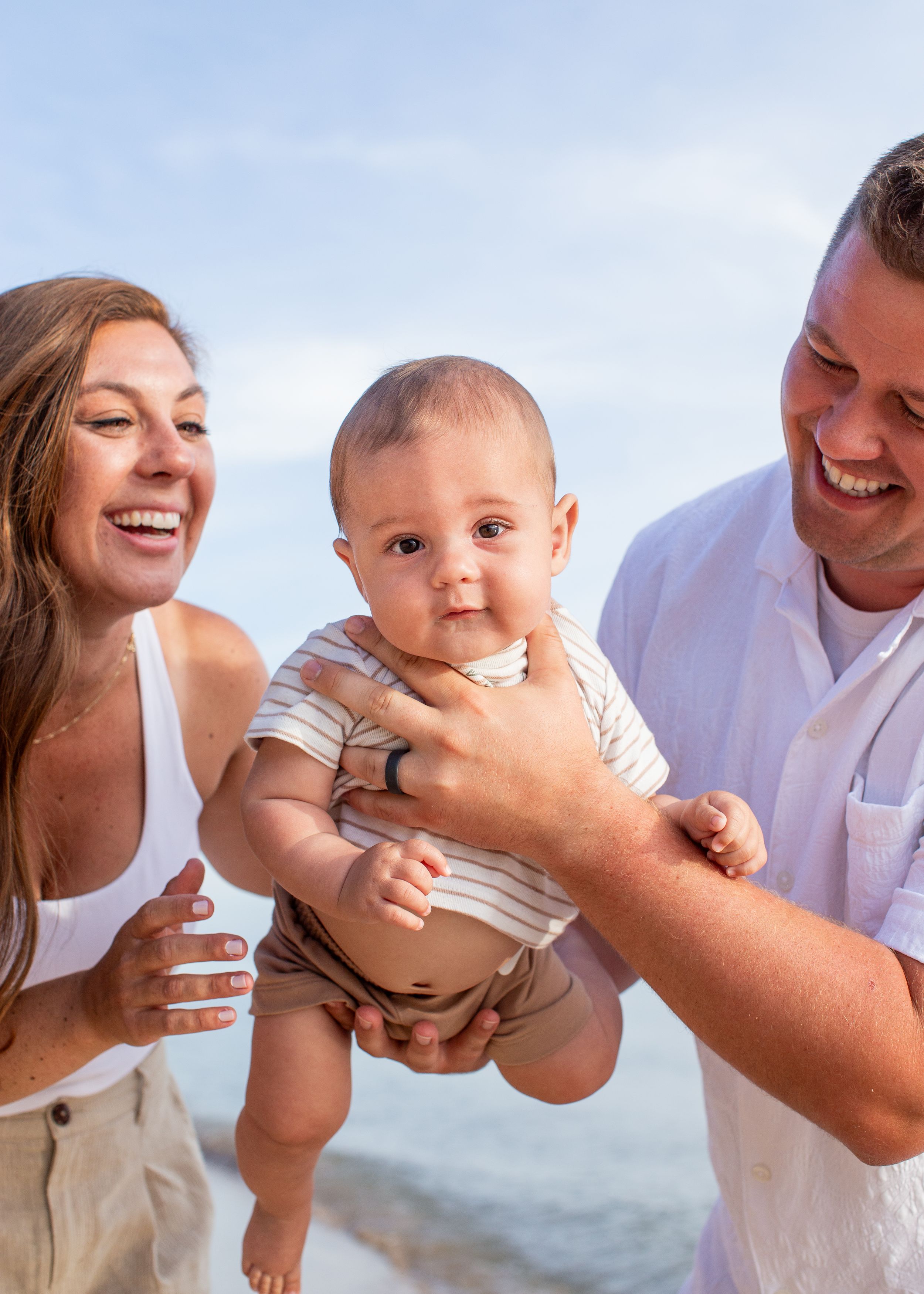 Fun family photos - Summertime in Michigan - Mid-Michigan Family Photographer