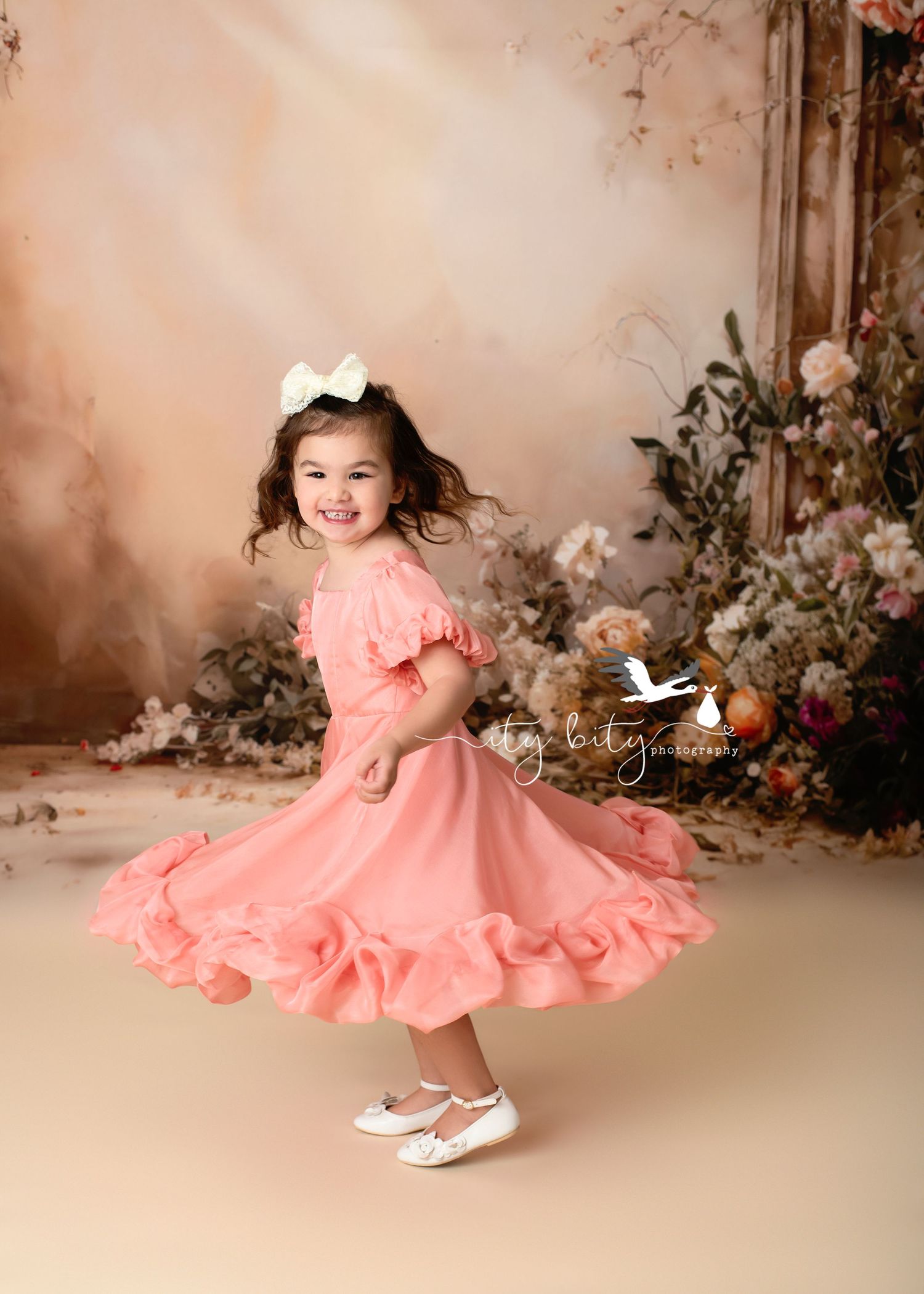 Avon Ohio Photographer Macarons With Mom Event Photos Leoni Dress SPin