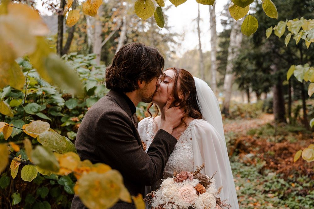 Beautiful Wedding at the Halverson House in Waterford Wisconsin