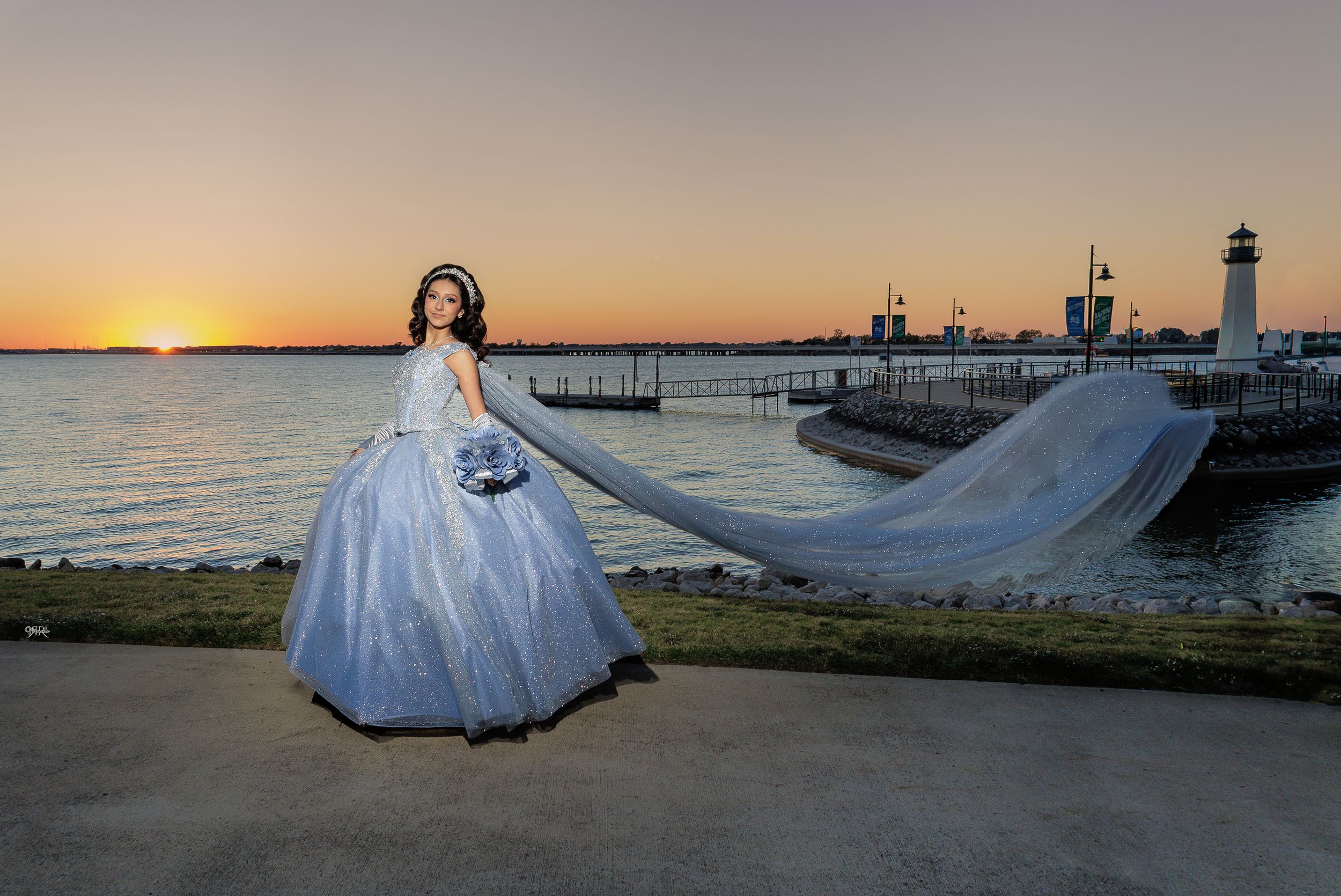 Dallas photography and video for Quinceañeras
 - R & R Marcelo DFW