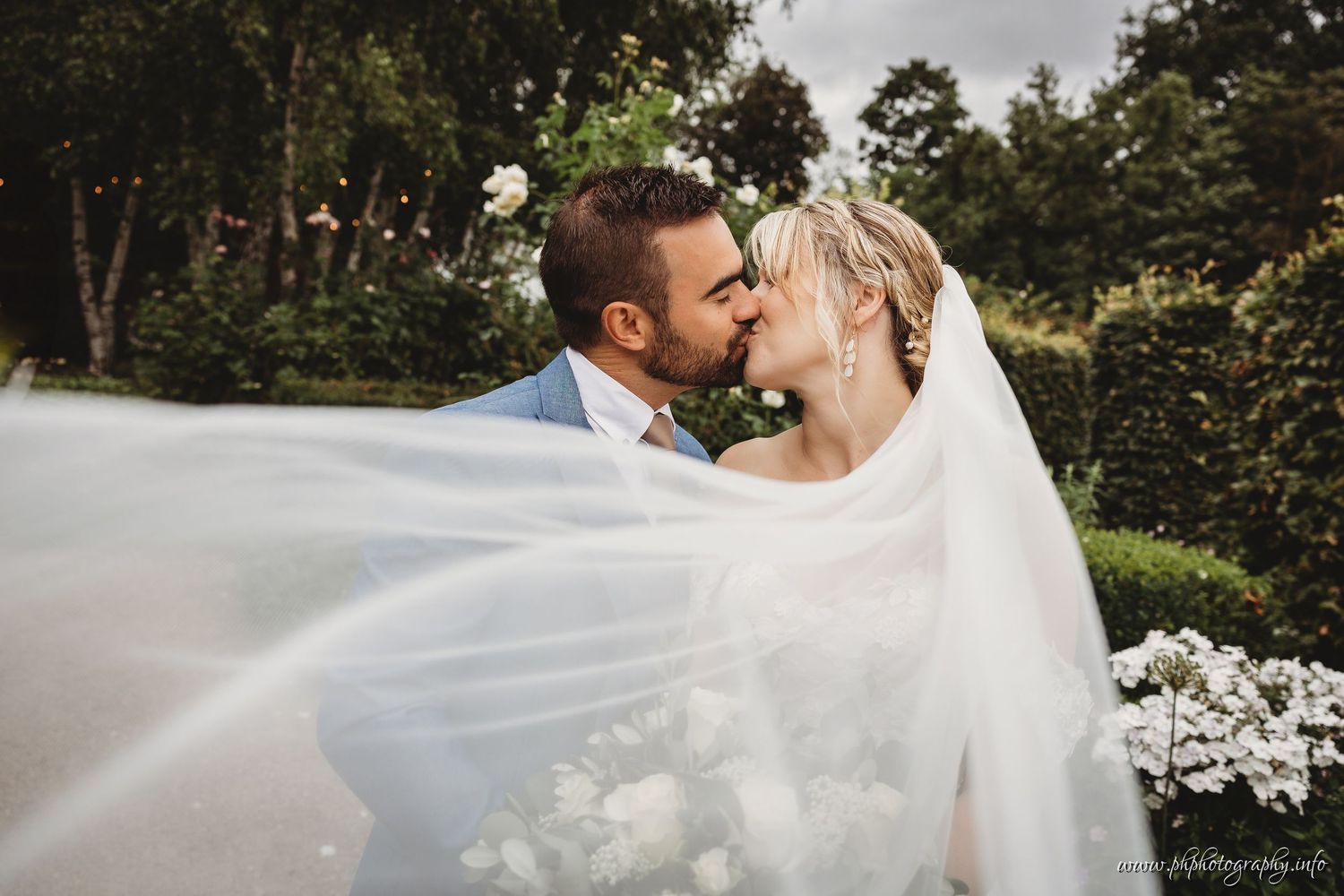 Nottingham Wedding Photographer Walled Gardens Beeston
