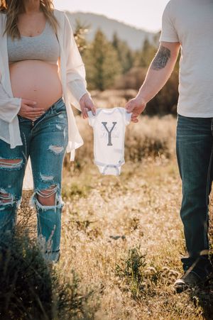 Maternity Session Montana