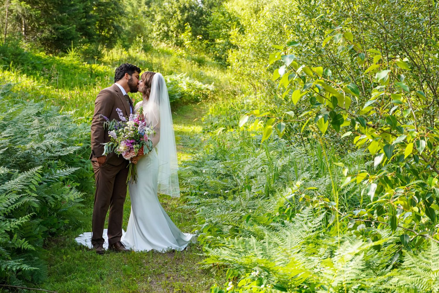 Central Alberta Wedding Photographer available to travel