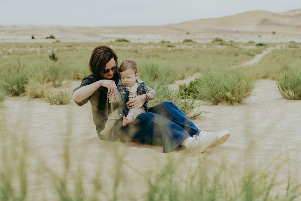 Destination photoshoots, engagements, family photoshoots, in the Dunes near Swakopmund, Namibia. For travelers.