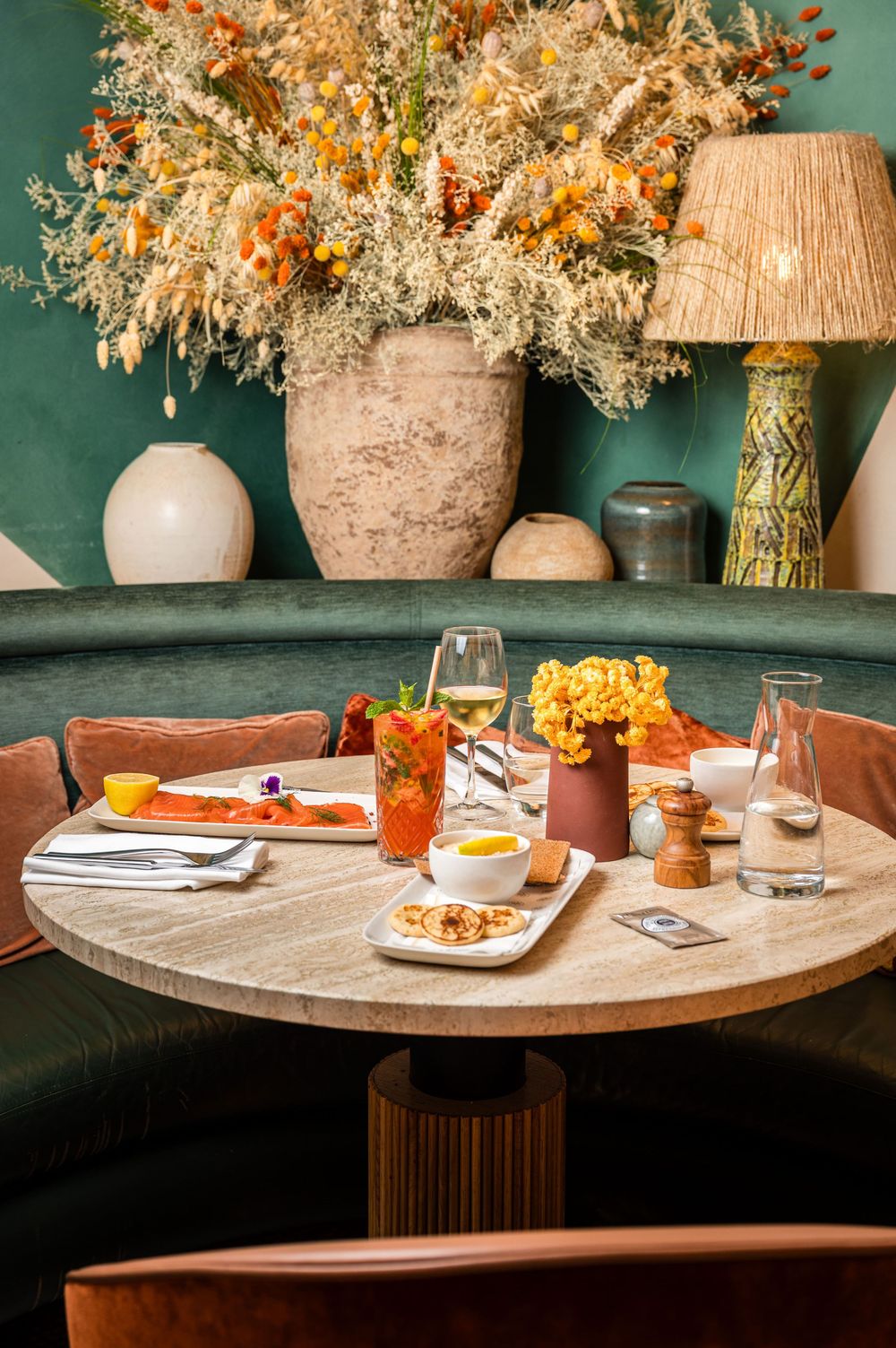 Réalisation d'un shooting au café L'Occitane sur les champs Elysées par Mélanie Rousselle, photographe pour les établissements premium