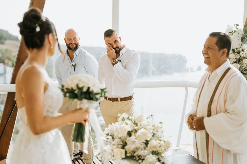Luxury wedding photography at Anantara Uluwatu Bali Resort.