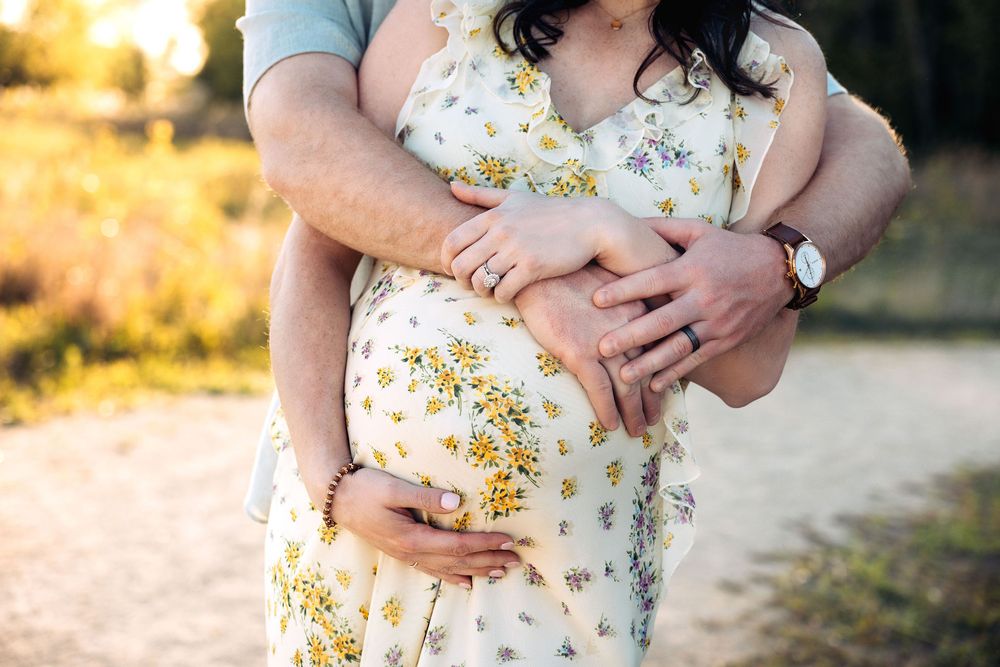 Summer Outdoor Maternity Session Algonquin, IL
