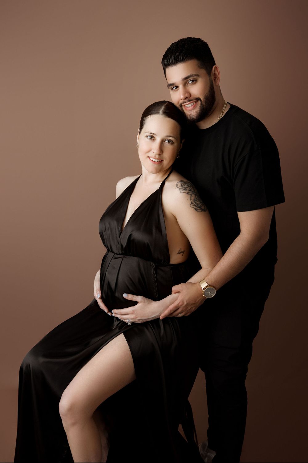Maternity belly to bump photoshoot, Classic and timeless, Photographer Chicago northwest area