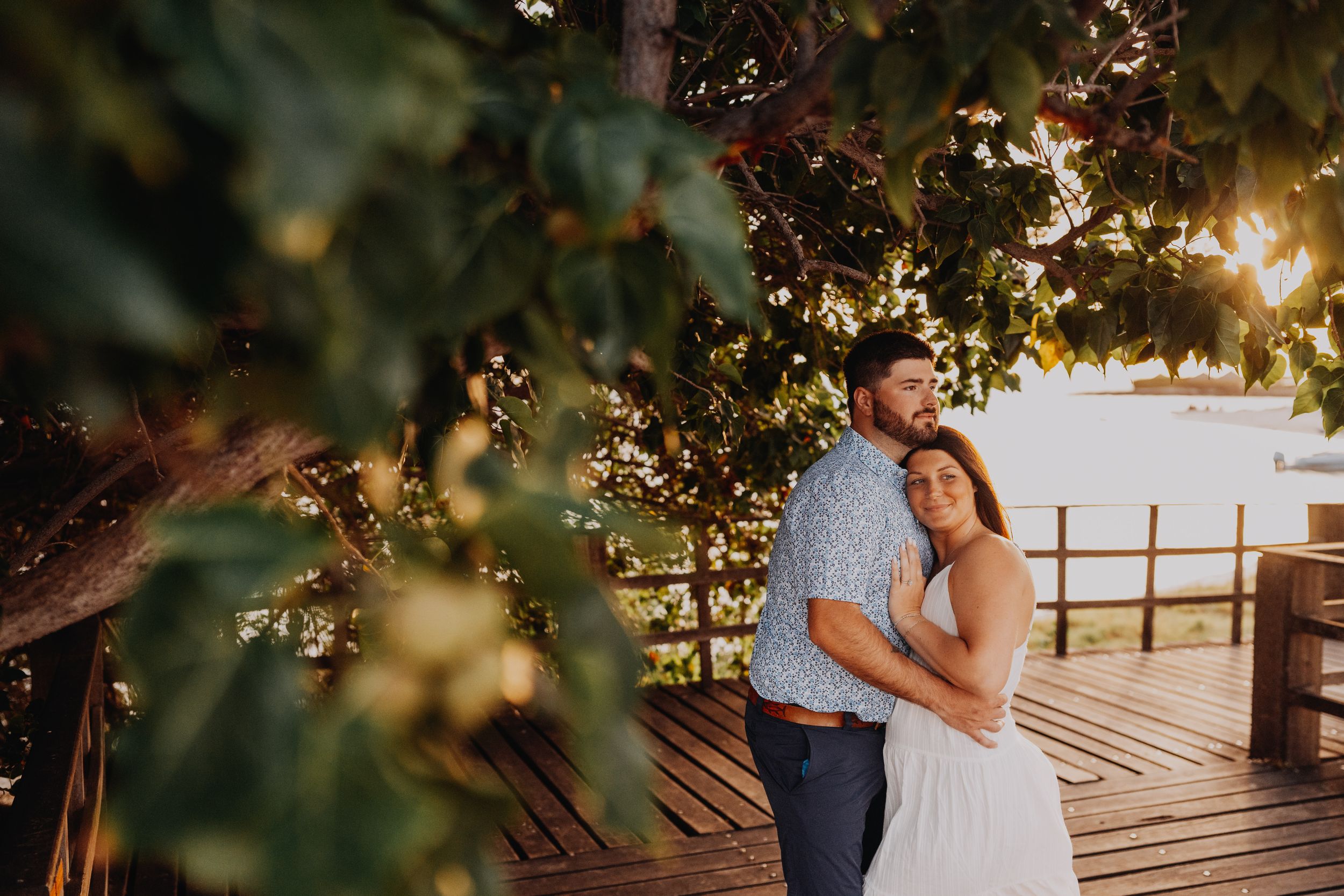Natural couples photography session during sunset in Aruba