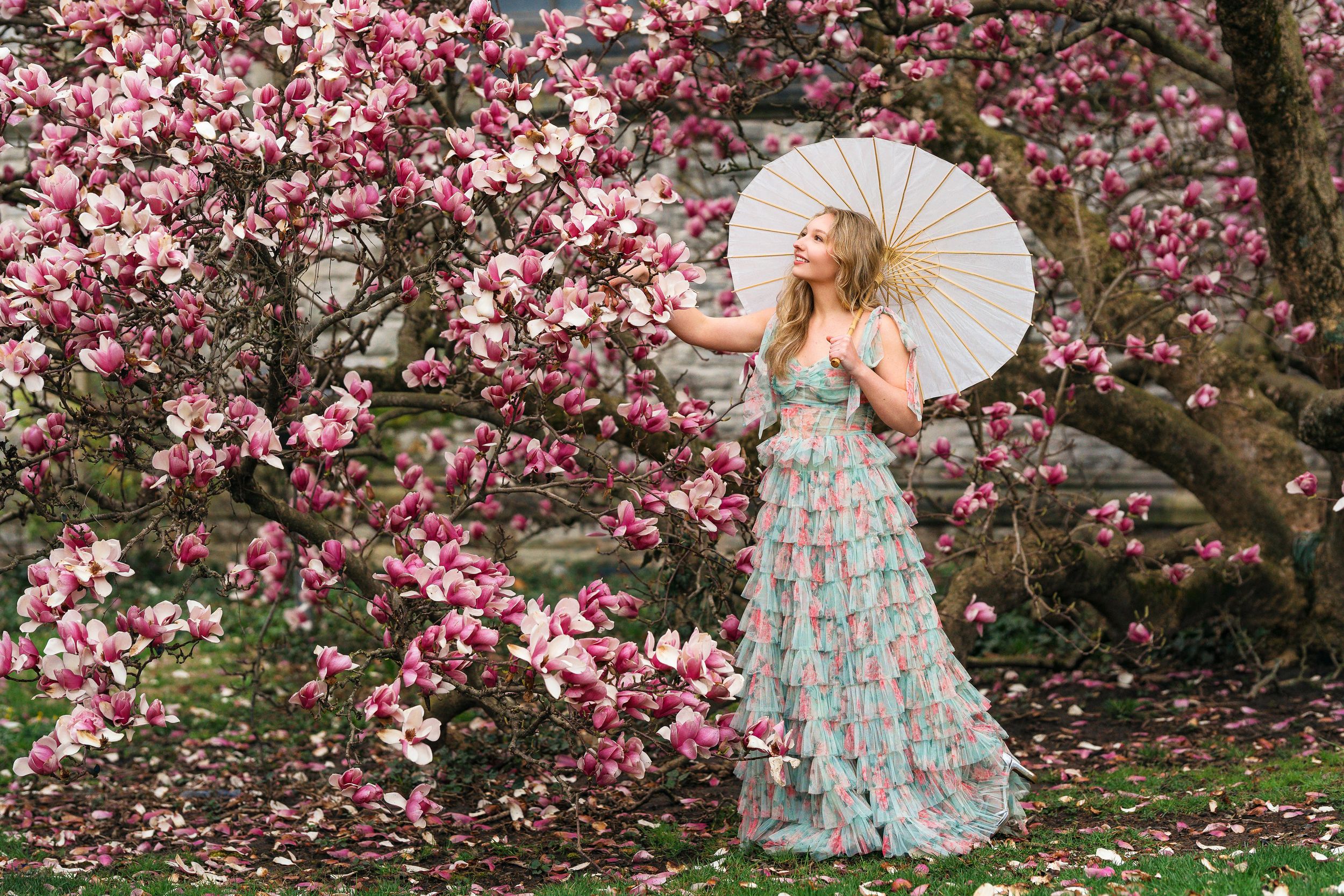 Cincinnati senior spring blossoms