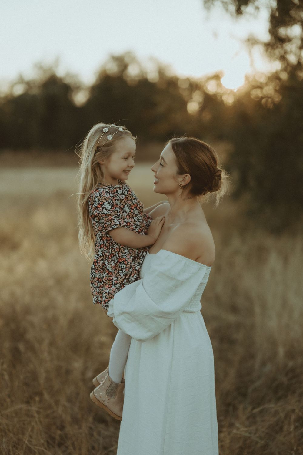 Documenting all walks of life, weddings, maternity, newborn and family photography. Sunshine Coast