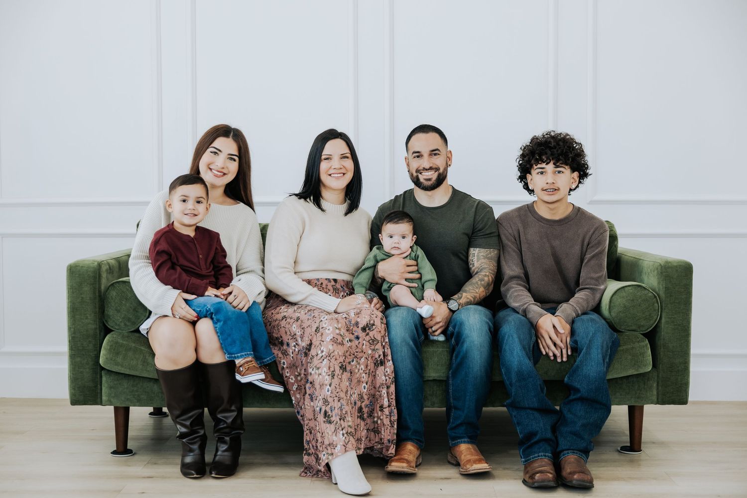 Family photos with newborn baby