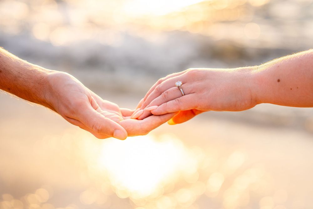 As a professional Big Island engagement and proposal photographer, I specialize in creating timeless, emotional images