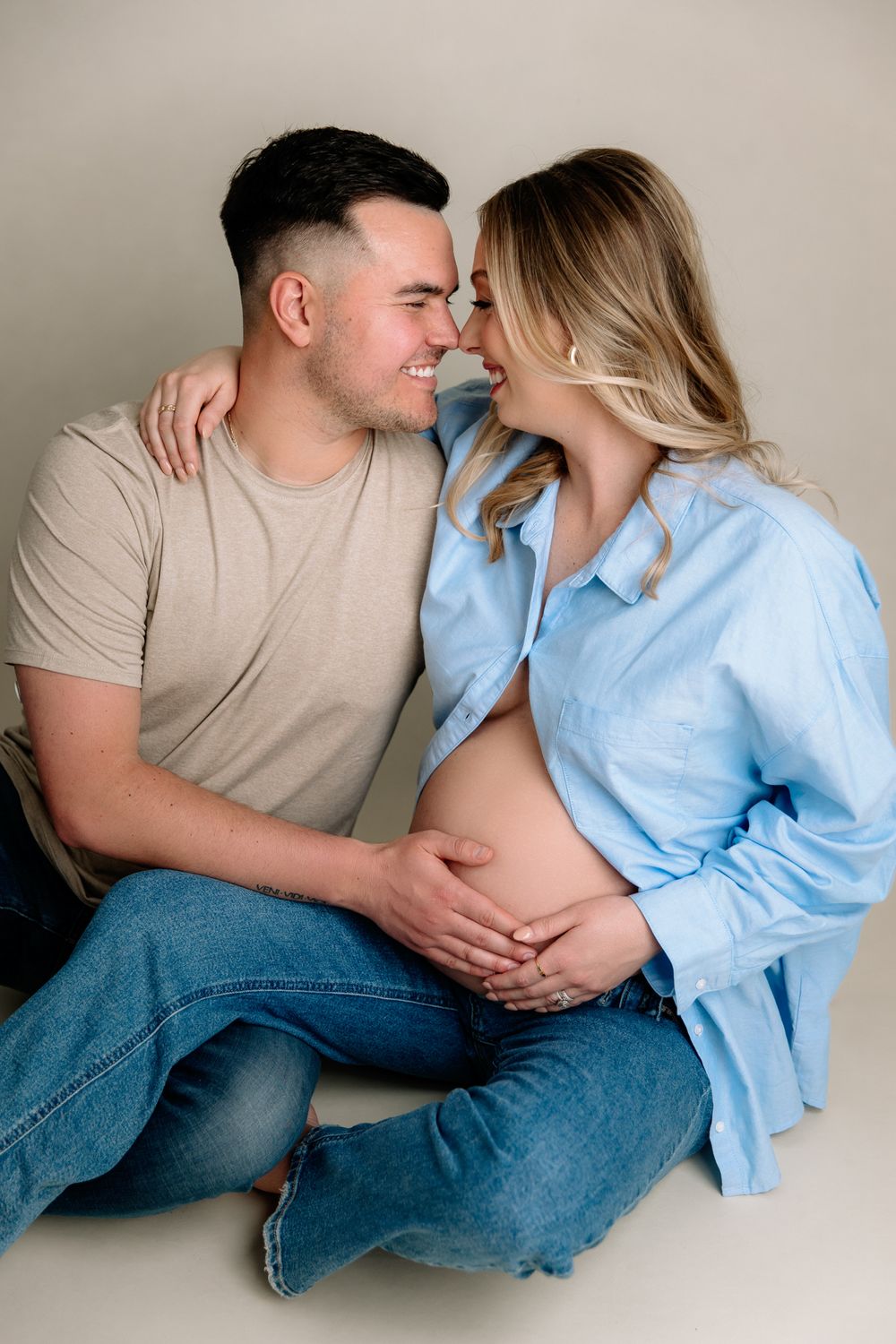 studio maternity photographer kansas city