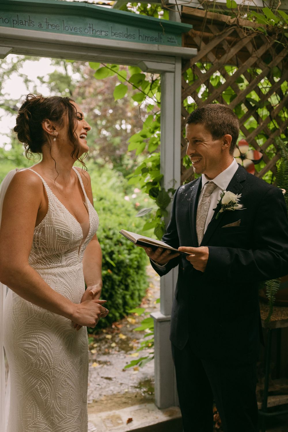 ONTARIO WEDDING PHOTOGRAPHER
