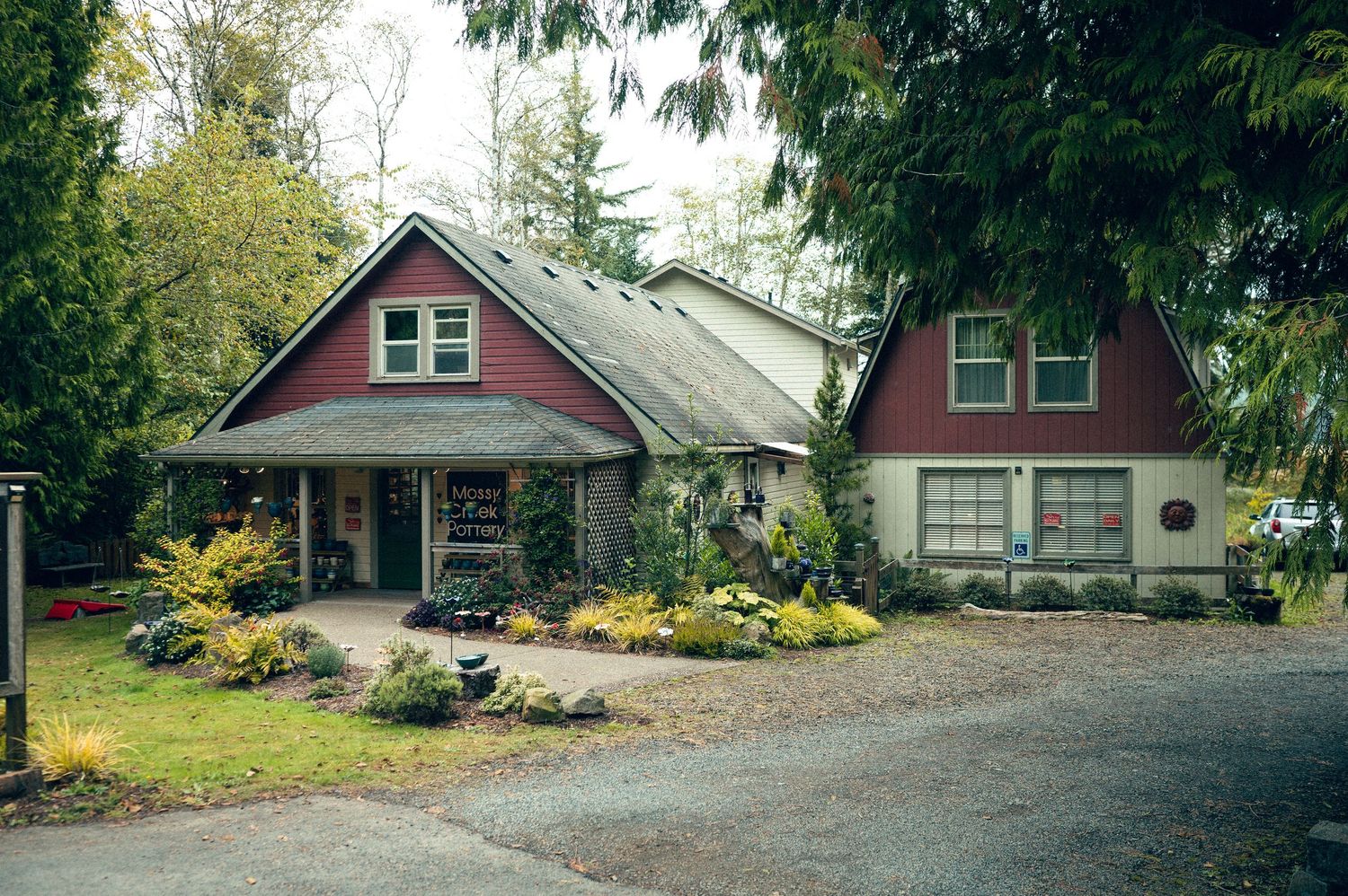 Best places to visit along the oregon coastline -Mossy Creek Pottery. Oregon Coast Road trip travel - outdoor focused travel photography.