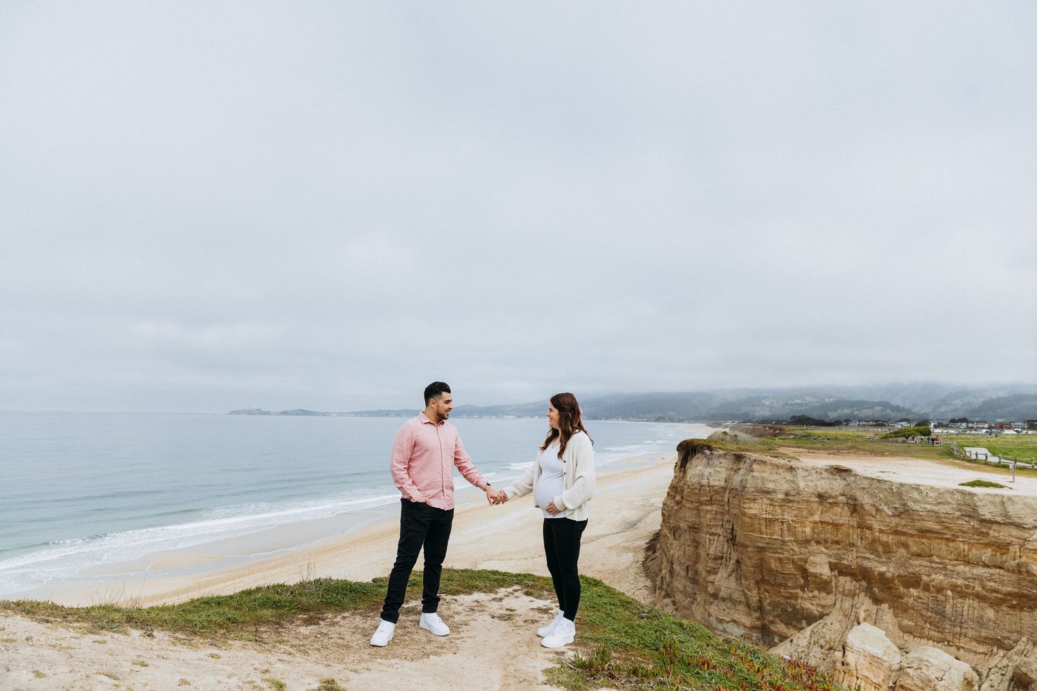 Half Moon Bay maternity portraits