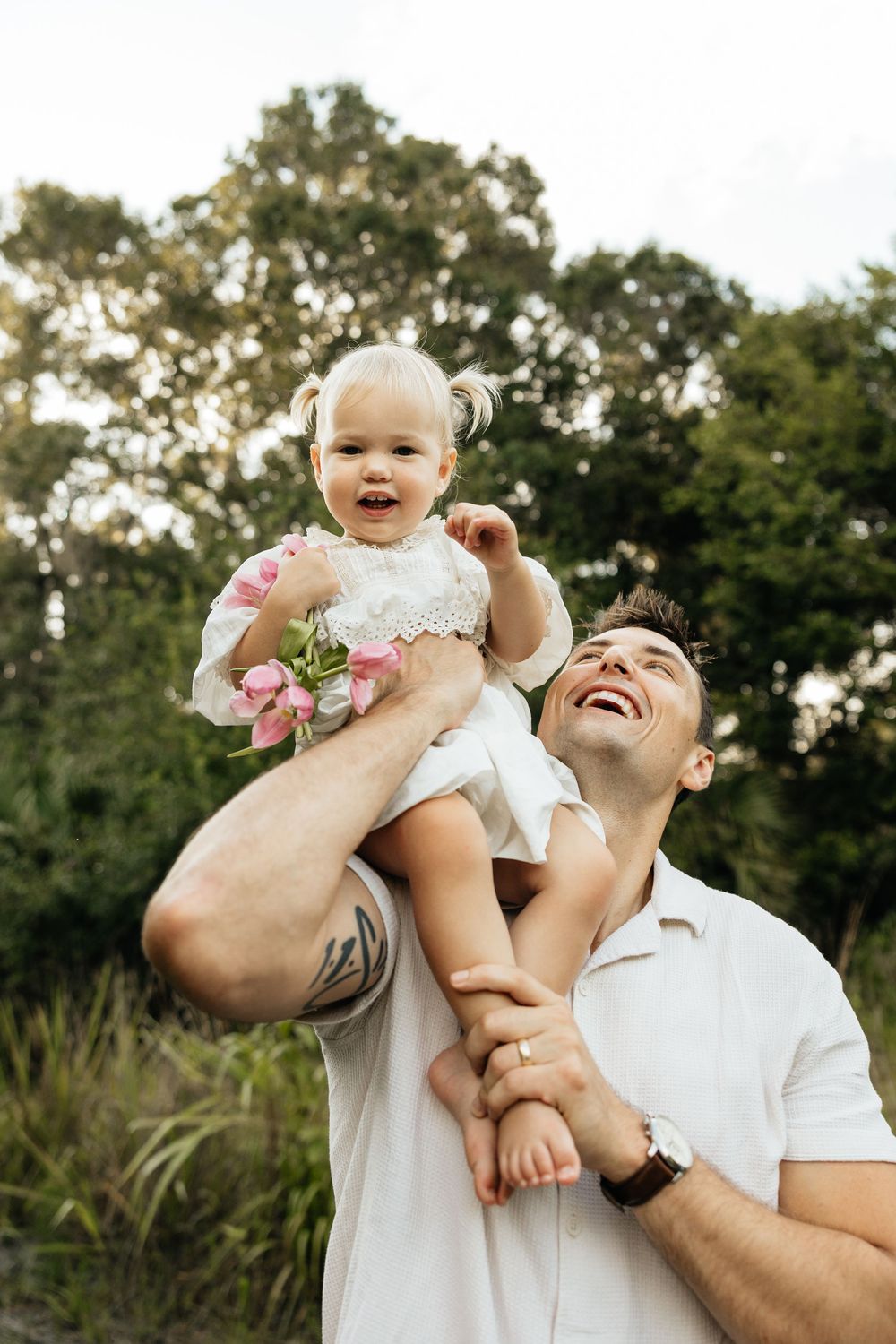 Pregnancy Announcement in Florida. Jacksonville Pregnancy Announcement Photos, Jacksonville Maternity Photographer Lindsay McDow Photography