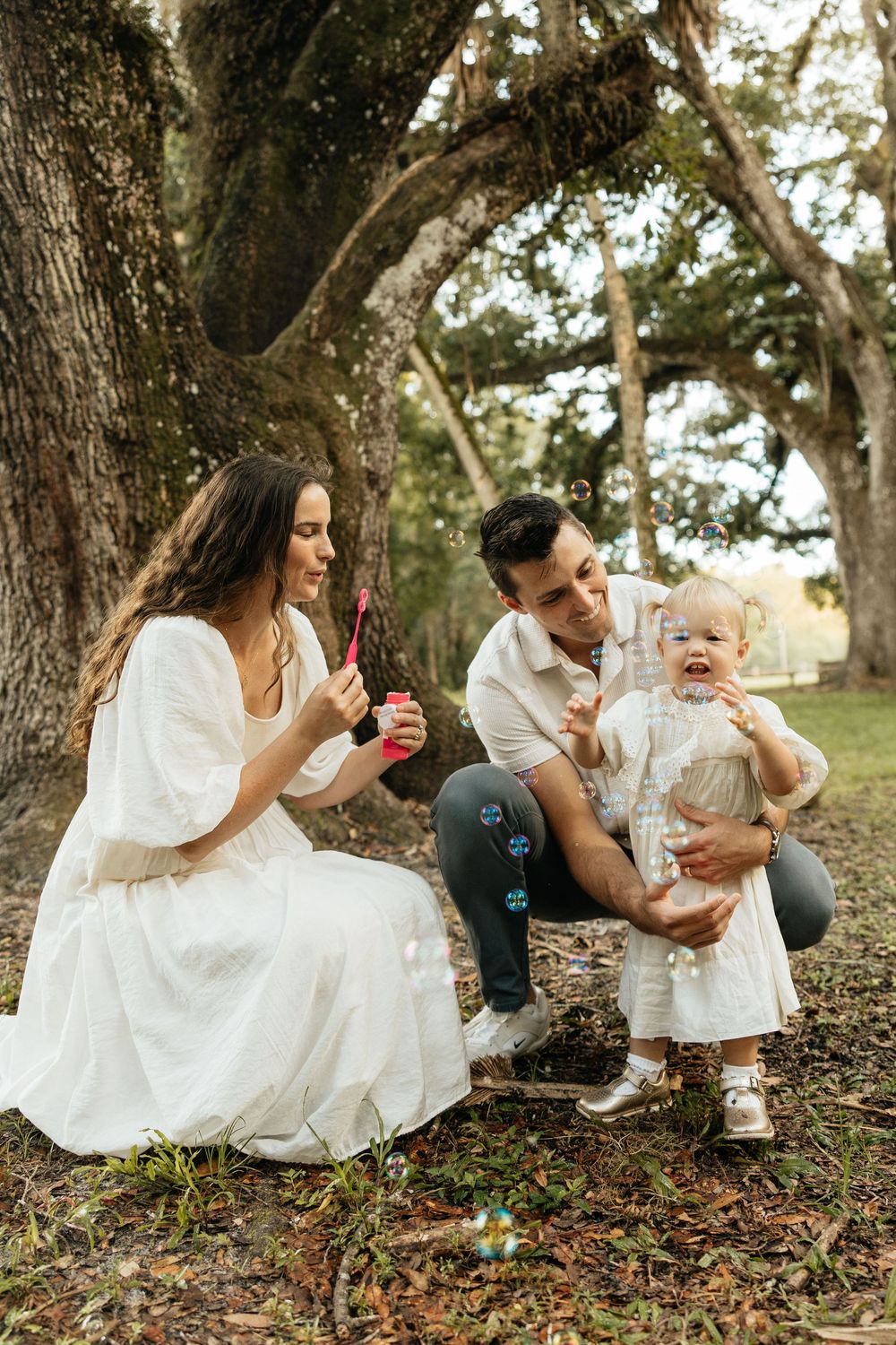 Pregnancy Announcement in Florida. Jacksonville Pregnancy Announcement Photos, Jacksonville Maternity Photographer Lindsay McDow Photography