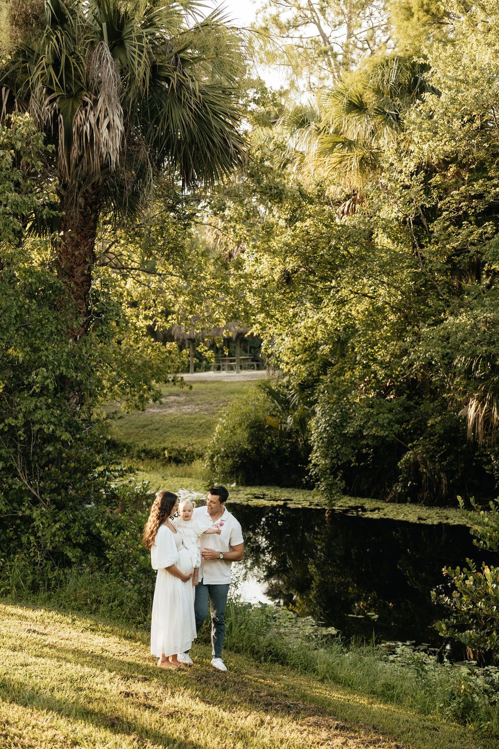 Pregnancy Announcement in Florida. Jacksonville Pregnancy Announcement Photos, Jacksonville Maternity Photographer Lindsay McDow Photography