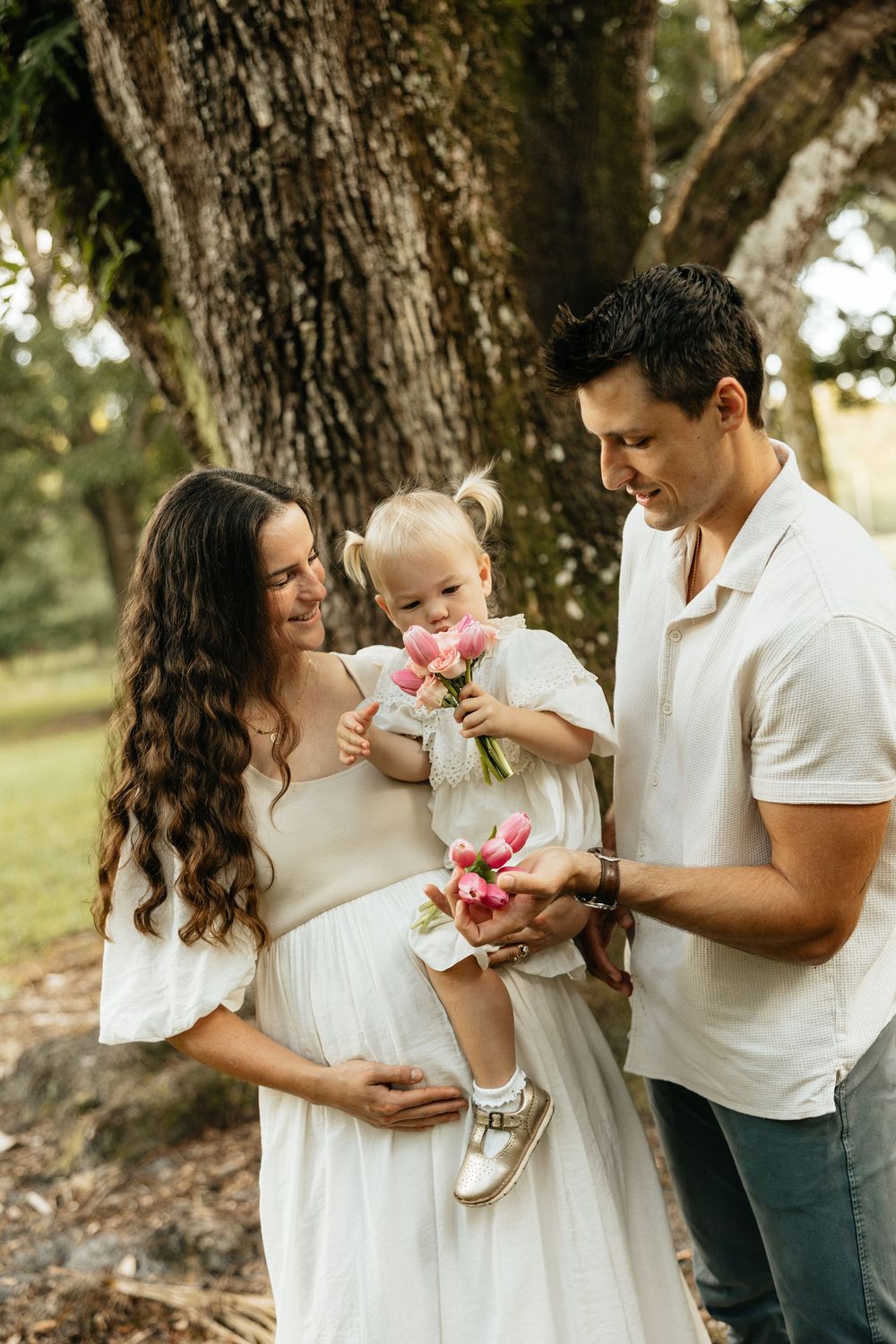 Pregnancy Announcement in Florida. Jacksonville Pregnancy Announcement Photos, Jacksonville Maternity Photographer Lindsay McDow Photography