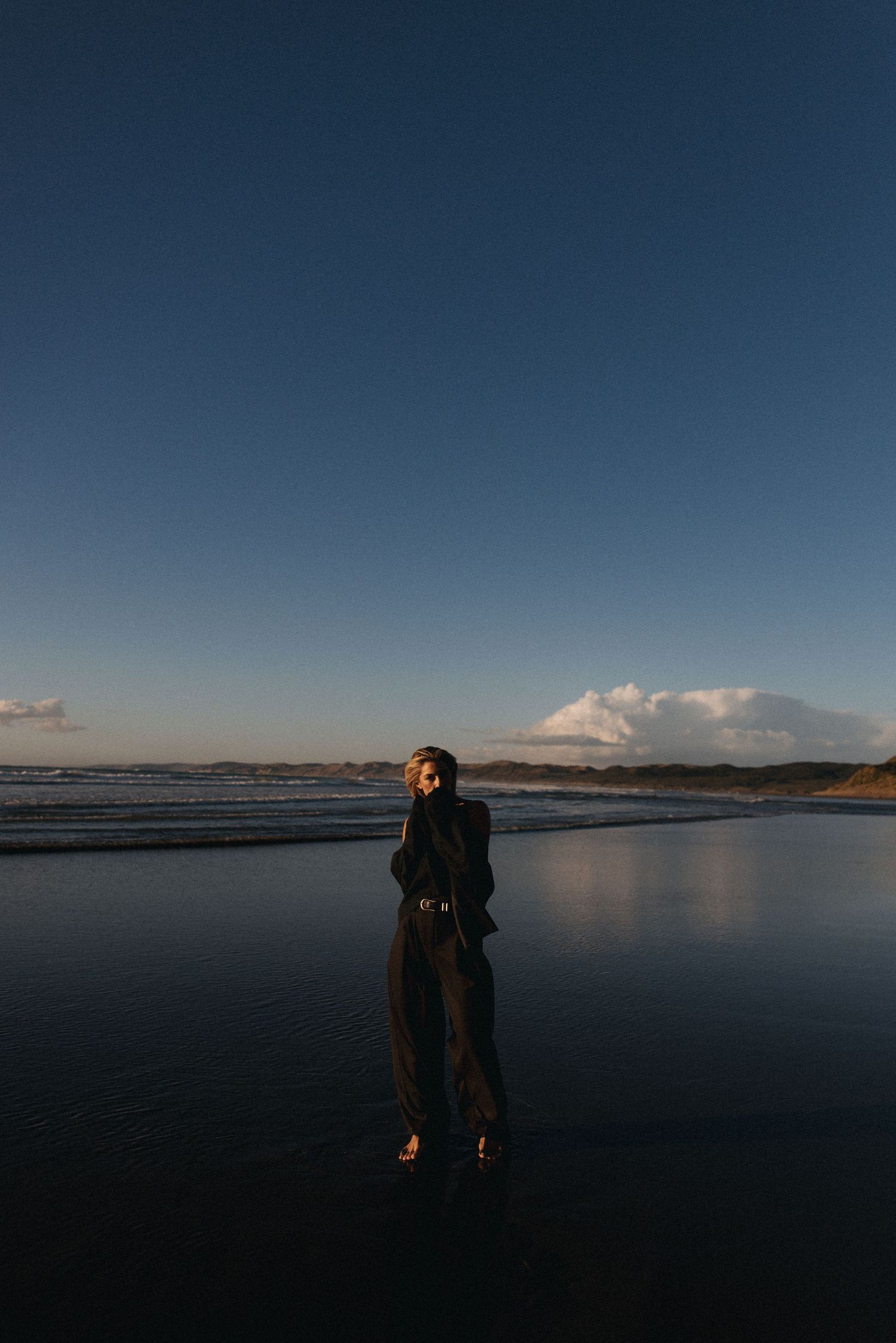 Outdoor portrait photography session in Raglan, New Zealand