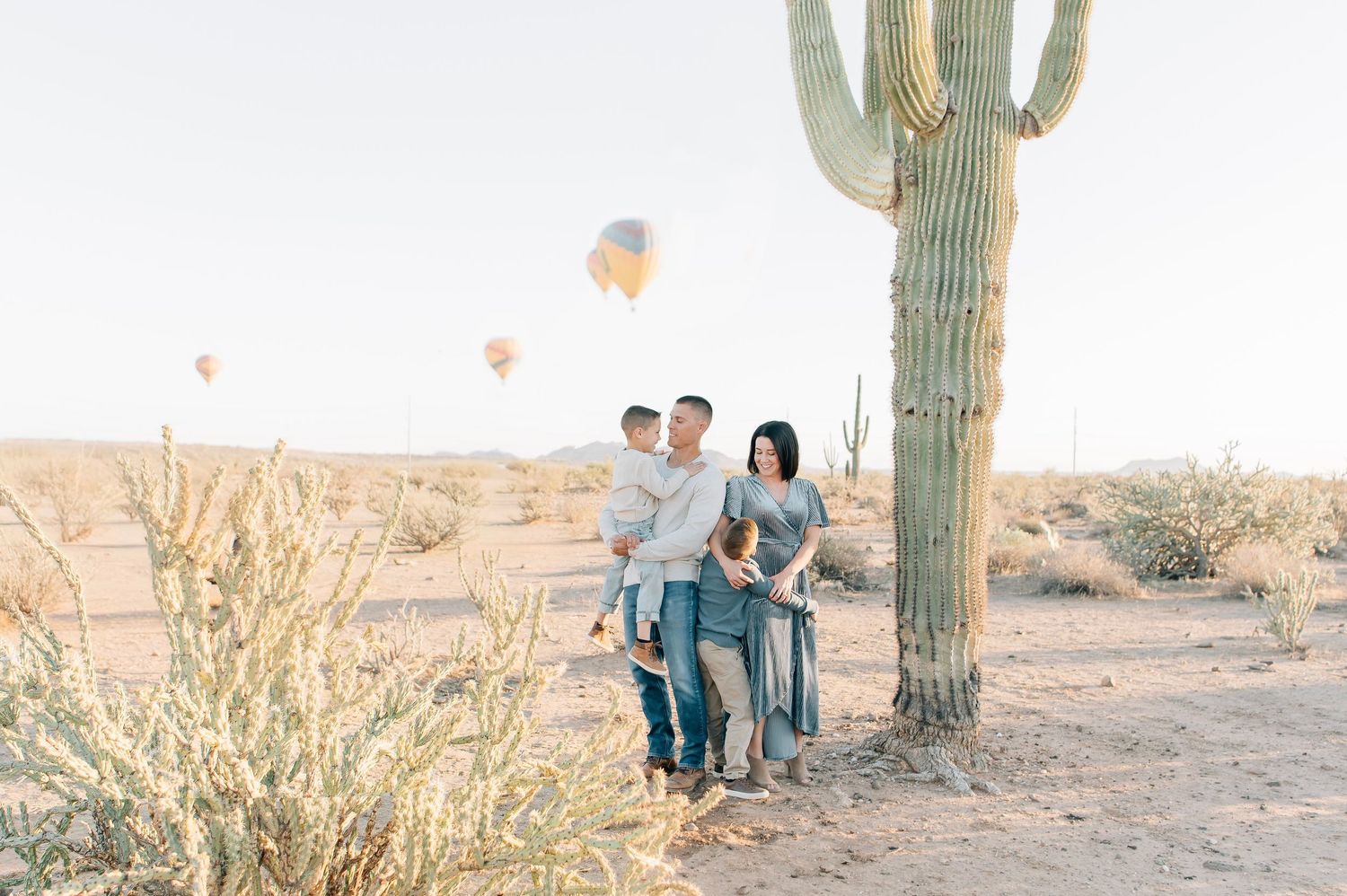 Peoria Arizona Photographer with Hot air balloons best desert Locations