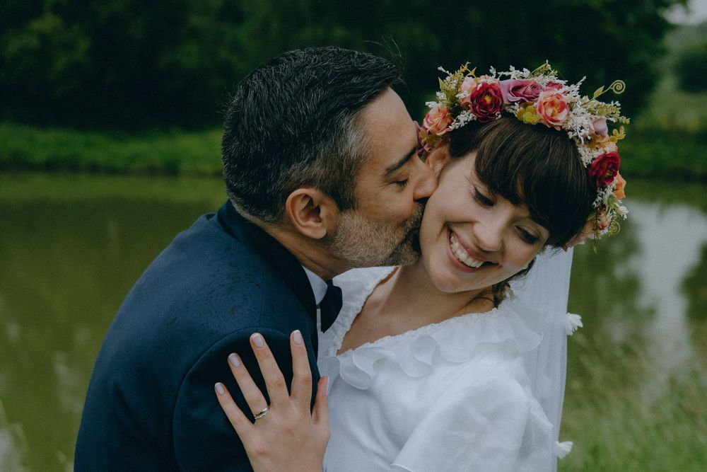 Découvrez le mariage de Vanessa & Denis à la Ferme du Château de Poix, capturé par Julie Fox Photography Une célébration unique à Bouillancy