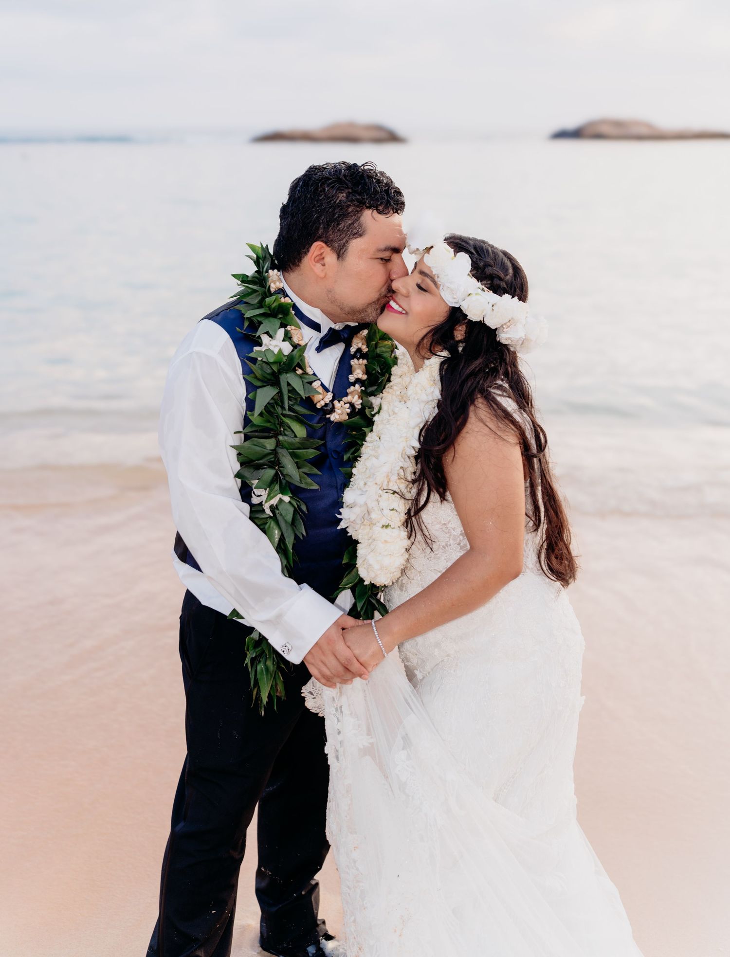 Oahu wedding photographer