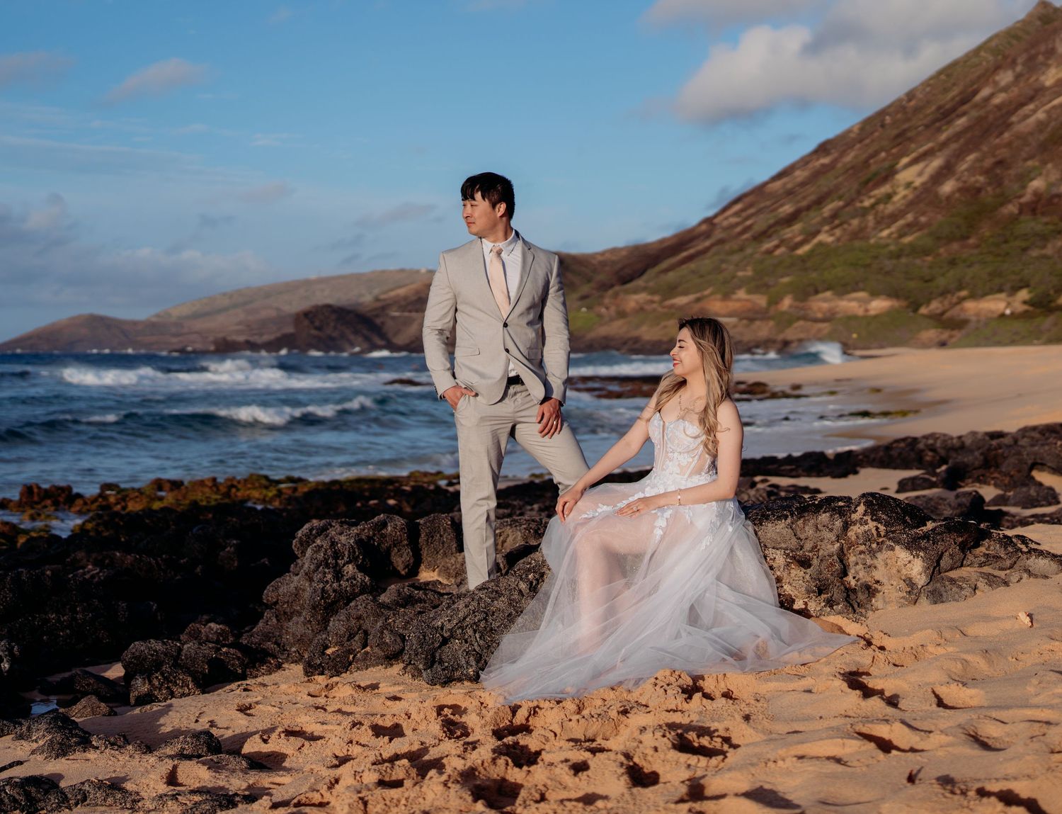 intimate wedding Oahu photographer