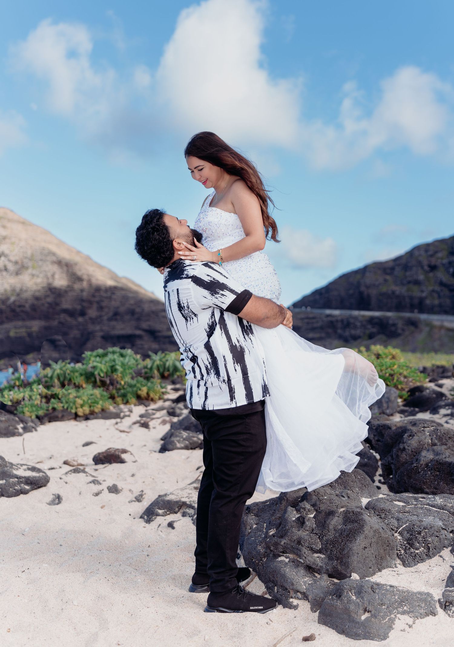 Wedding photographer Oahu Hawaii
Couple Photoshoot 
wedding at the beach photoshoot
Beach wedding Oahu Hawaii
Beach ceremony Oahu Hawaii