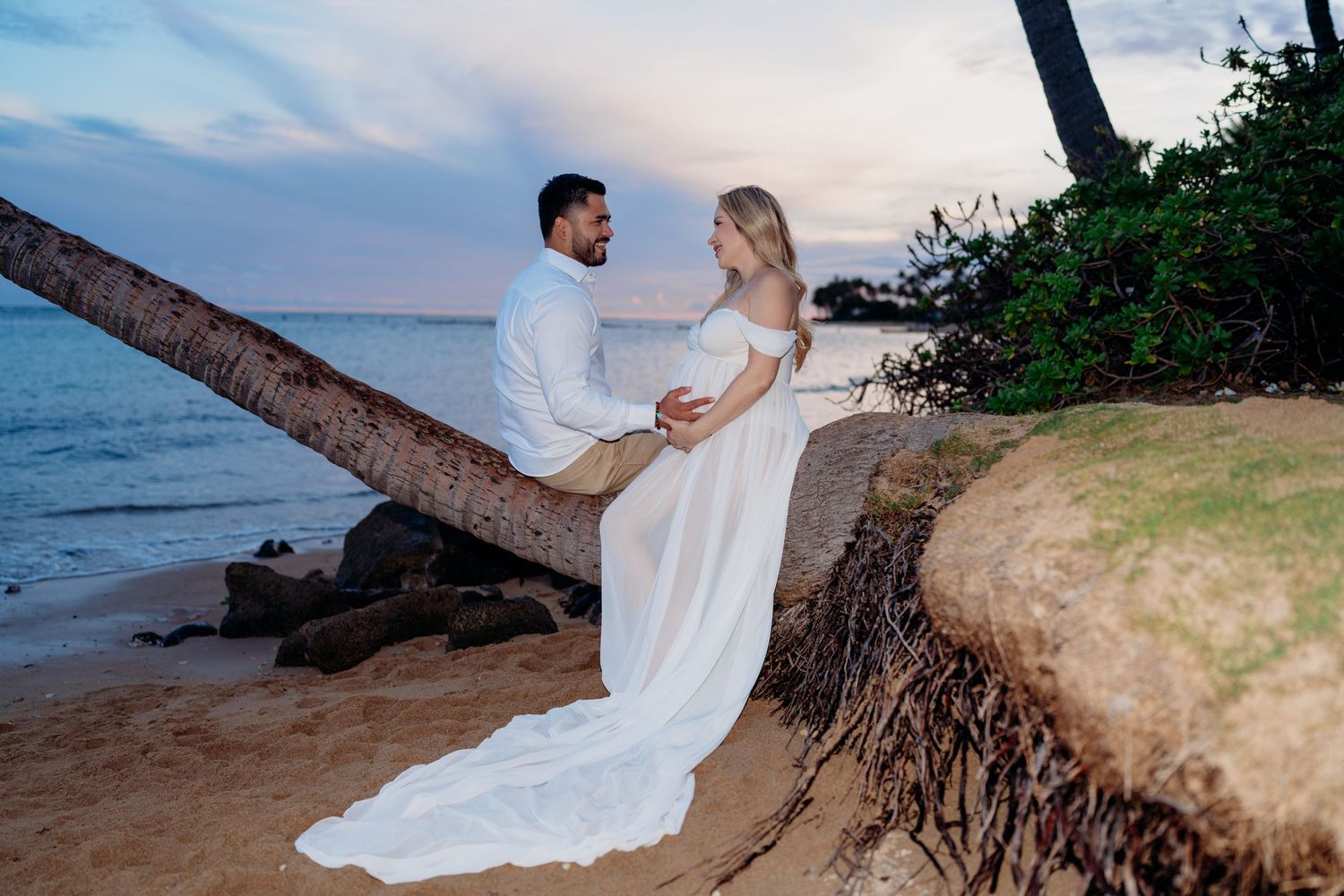 Wedding photographer Oahu Hawaii
Couple Photoshoot 
wedding at the beach photoshoot
Beach wedding Oahu Hawaii
Beach ceremony Oahu Hawaii