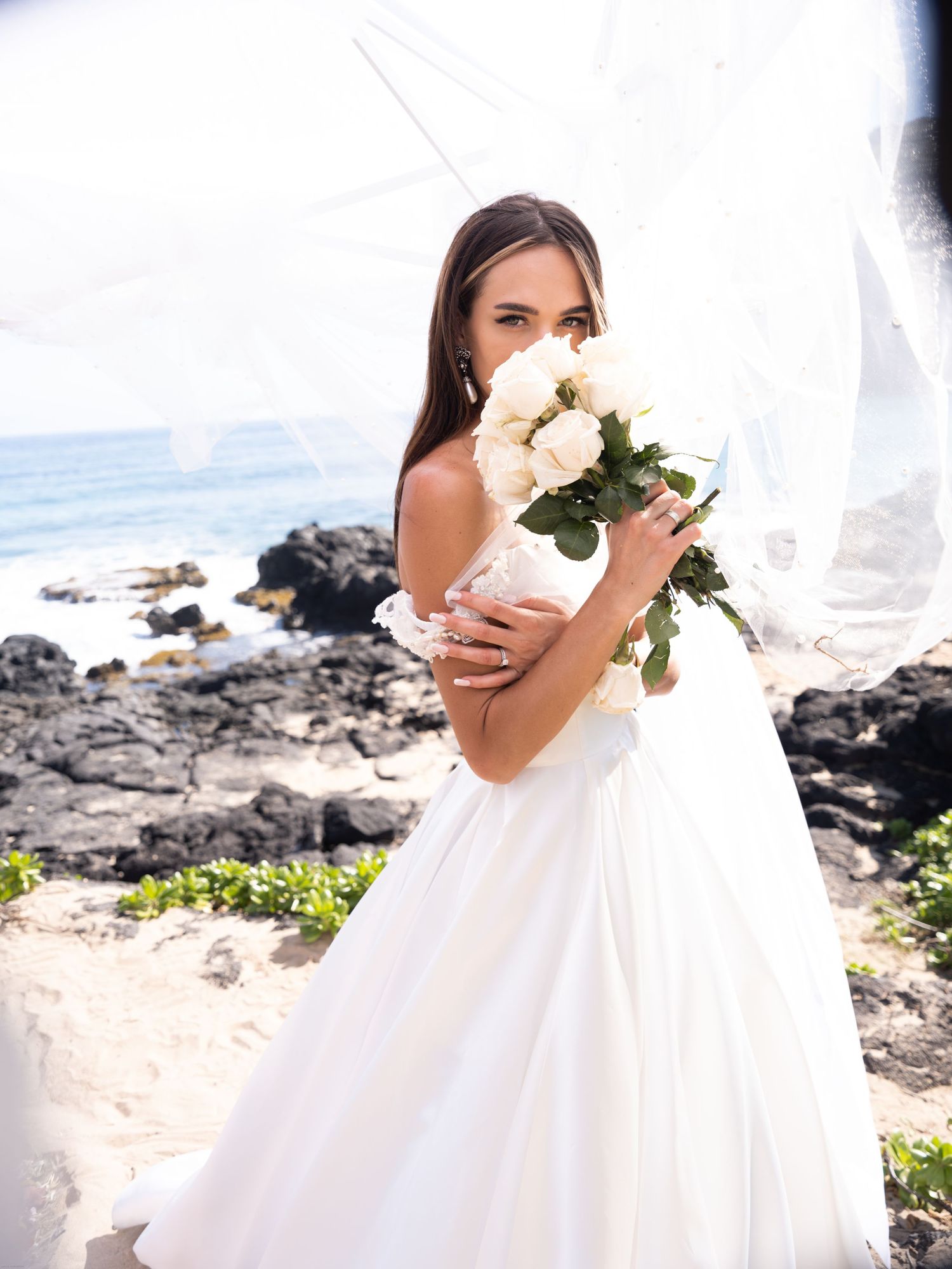 Wedding photographer Oahu Hawaii
Couple Photoshoot 
wedding at the beach photoshoot
Beach wedding Oahu Hawaii
Beach ceremony Oahu Hawaii