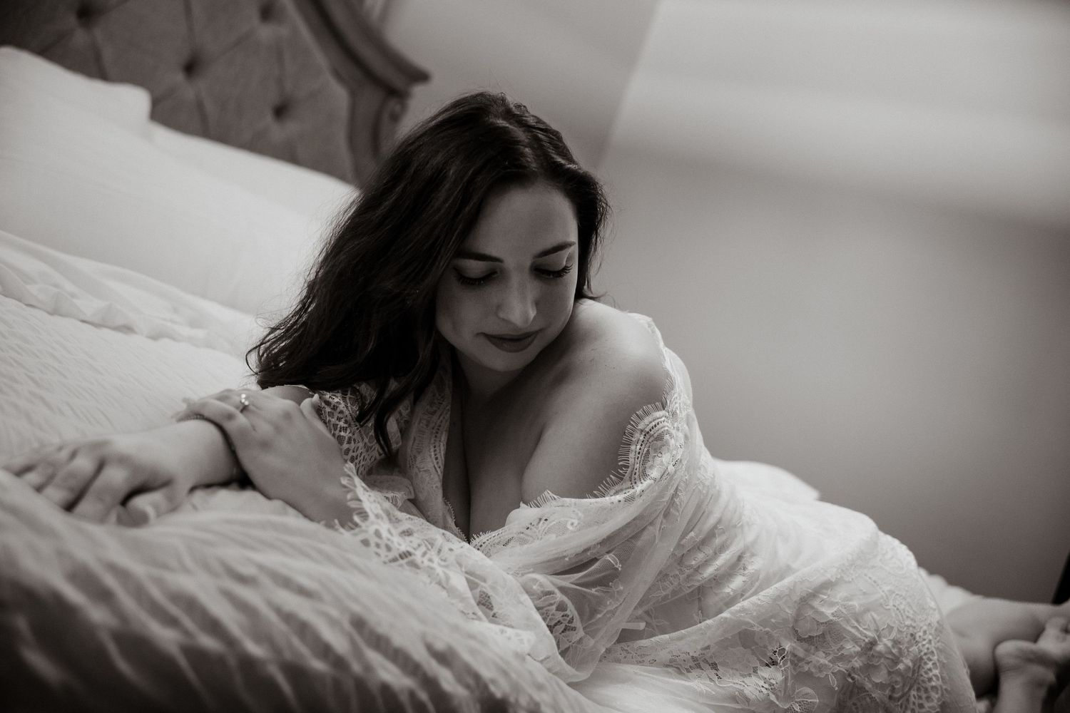 Elegant boudoir session in Northeast Ohio. Intimate, timeless photography capturing soft, romantic beauty and natural confidence.